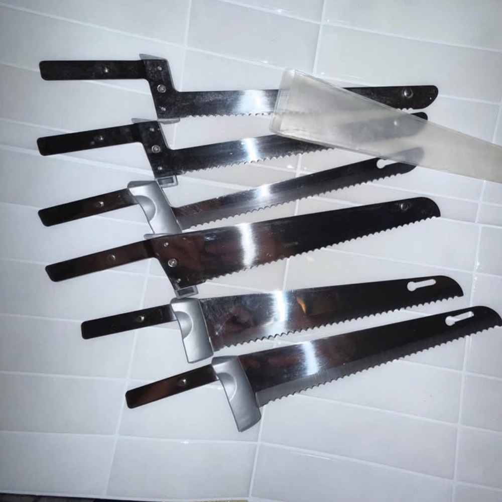 Set of Stainless Steel Bread Knives